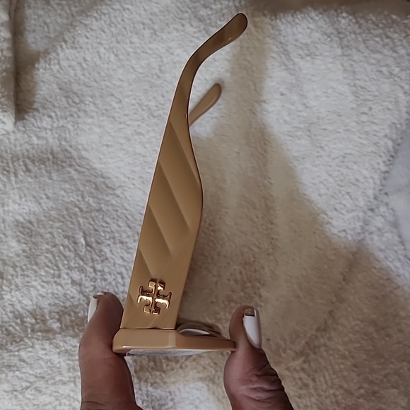 Tory burch shades 😎 - Picture 3 of 6